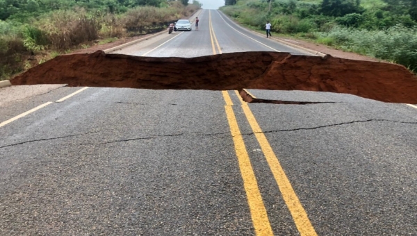 Trecho na BR-317 rompe e deixa Epitaciolândia, Brasiléia e Assis Brasil isolados